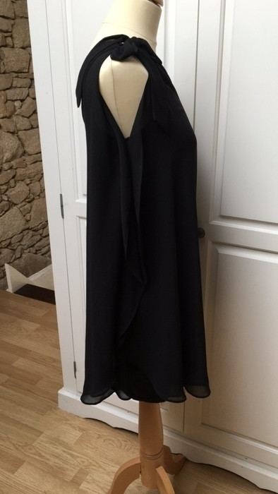 Robe noire (marque Naf Naf) 4