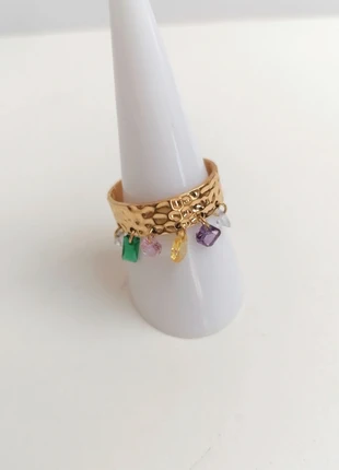 Bague en acier inoxydable doré et strasses multicolore Ajustable, marque: Boutique Italiana, état: Très bon état, taille: Ajustable, 9,00 €, 10,15 € Protection acheteurs (Pro) incluse