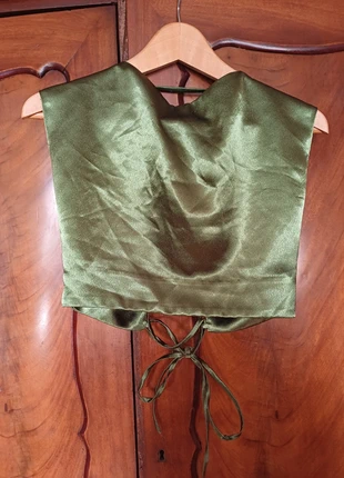 Handmade emerald green silky tie back (or front) top, marque: Handmade, état: Très bon état, taille: M / 38 / 10, 4,00 €, 4,90 € Protection acheteurs incluse