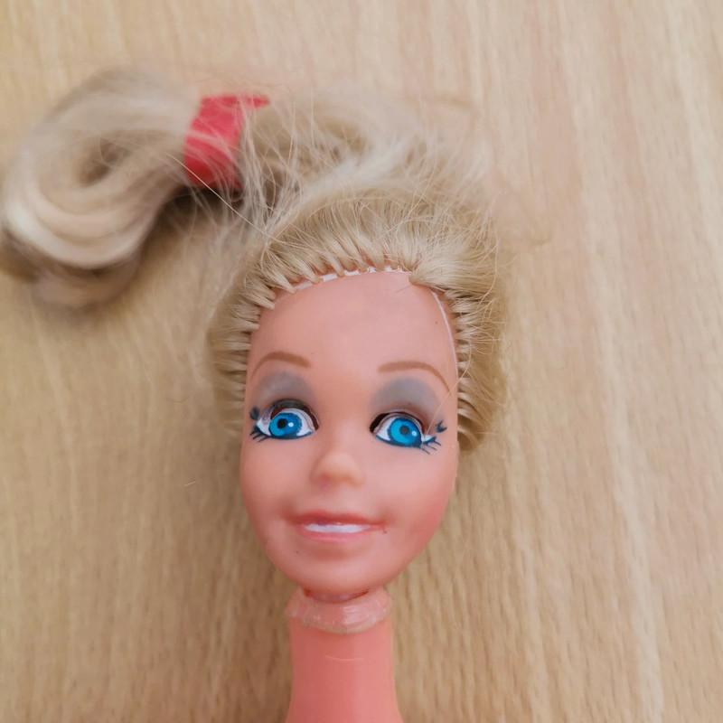 tand Beregn Reskyd Western winking barbie broken - Vinted