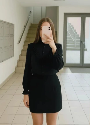 Chemise noire à volants et dentelle – Taille S, brand: Unbrelace, condizioni: Ottime, taglia: S / IT 40 / EU 36, €28.80, €30.94 include la Protezione acquisti