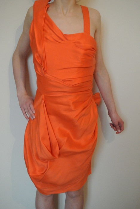 Robe de cocktail,orange, de la marque Sophia Kokosalaki, fabrication italienne. 2