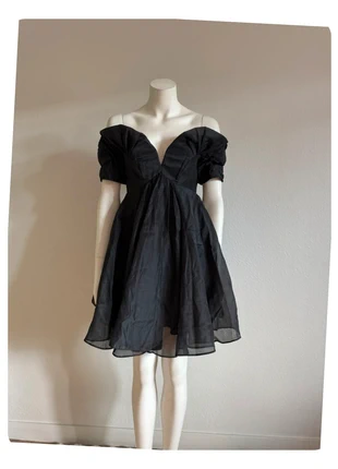 Robe noire courte ASOS – épaules dénudées – taille XS/34 – décolleté plongeant, marke: ASOS, zustand: Neu, größe: XS / 34 / 6, 15,00 €, 16,45 € beinhaltet Vinted-Käuferschutz Pro
