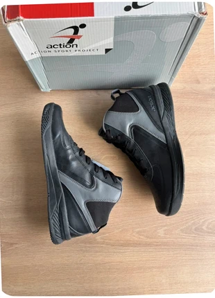 Chaussures montantes Action noir- Taille 39 - Neuf, marke: Action, zustand: Neu, mit Etikett, größe: 39, 16,00 €, 17,50 € beinhaltet Vinted-Käuferschutz Pro