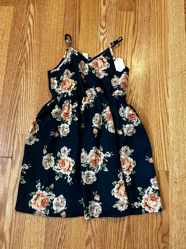 Girls floral dress 1