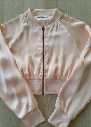 Silk bomber jacket crop salmon Zara, marque: Zara, état: Très bon état, taille: S / 36 / 8, 6,00 €, 7,00 € Protection acheteurs incluse