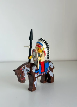 LEGO - Tribal Chief with horse, merk: LEGO, staat: Heel goed, maat: Universeel, € 13,50, € 14,88 inclusief Kopersbescherming