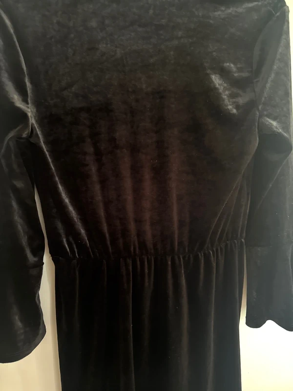 Robe courte noire en velours H&M, taille 40 - photo numéro 4