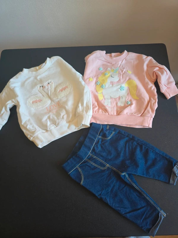 Lot 2 pulls + 1 leggins