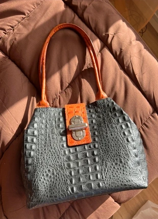 Italian bag. Nieuw leer, marque: Made In Italy, état: Neuf sans étiquette, 10,00 €, 11,20 € Protection acheteurs incluse