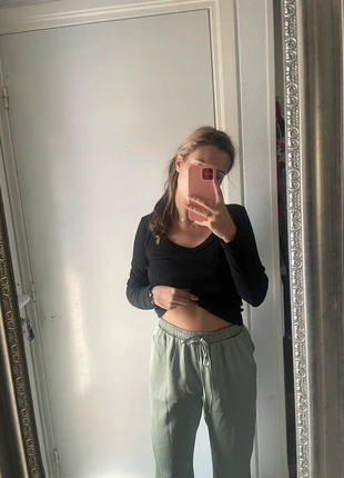 Linnen satijne broek, merk: Milana, staat: Nieuw met prijskaartje, maat: Universele maat, € 20,00, € 21,70 inclusief Kopersbescherming