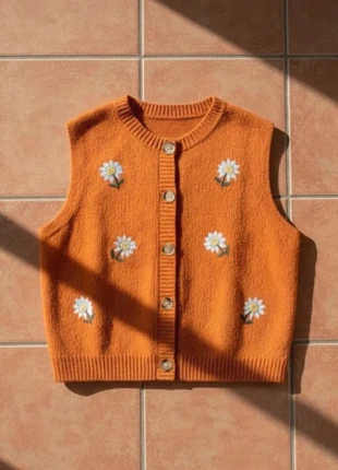 Gilet corail brodé fleurs – taille M – style vintage doux femme, marque: Ysera, état: Très bon état, taille: M / 38 / 10, 42,99 €, 45,84 € Protection acheteurs (Pro) incluse