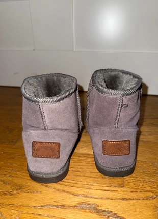 Chaussures fourrées les tropéziennes taille 37 grise taupe, marke: Les Tropeziennes, zustand: Sehr gut, größe: 37, 8,00 €, 9,10 € inklusive Vinted-Käuferschutz