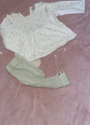 Ensemble KIABI blouse + legging 12 mois 🌸, marque: Kiabi, état: Très bon état, taille: 12-18 mois / 80 cm, 5,00 €, 5,95 € Protection acheteurs incluse