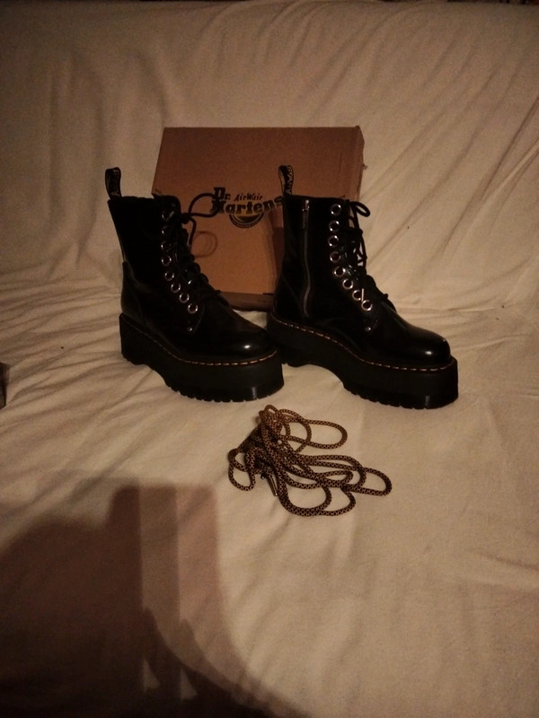 Dr hot sale martens ultima