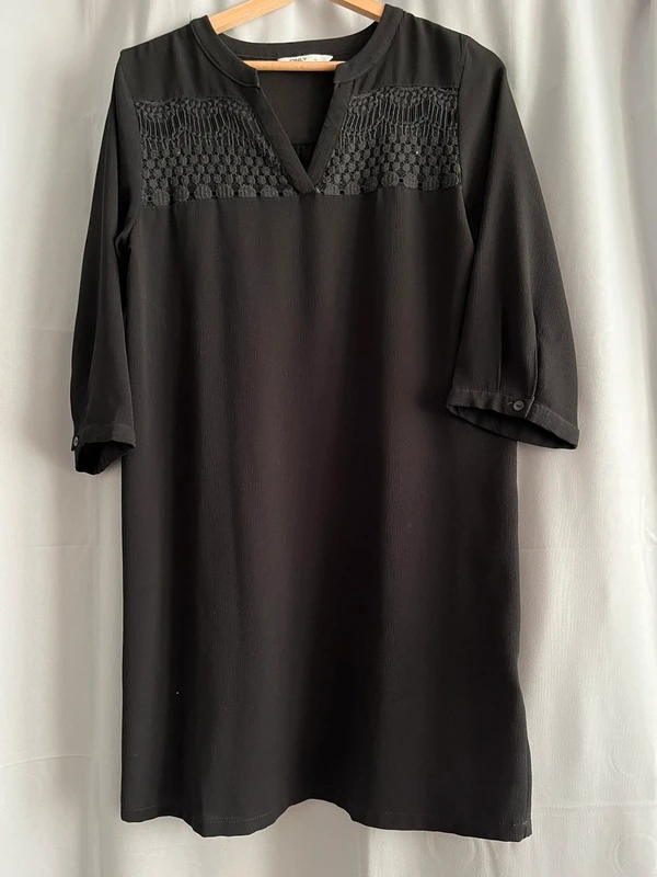 Robe noire Only
