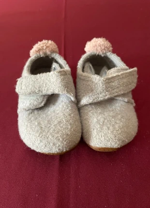 Kitzbühel pantoffels maatje 24, marque: Kitzbühel, état: Très bon état, taille: 24, 5,00 €, 5,95 € Protection acheteurs incluse