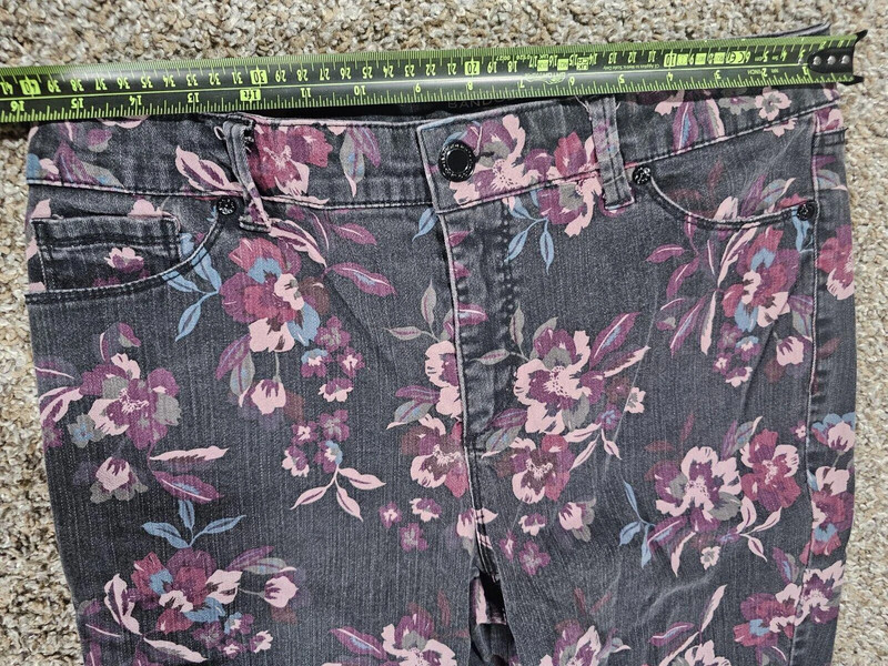 Bandolino Amy Floral Jeans Womens 8 Black Stretch Denim 4