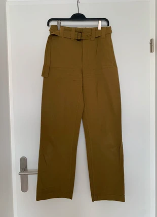 Pantalon Zara vert kaki avec ceinture, marque: Zara, état: Très bon état, taille: XS / 34 / 6, 5,00 €, 5,95 € Protection acheteurs incluse