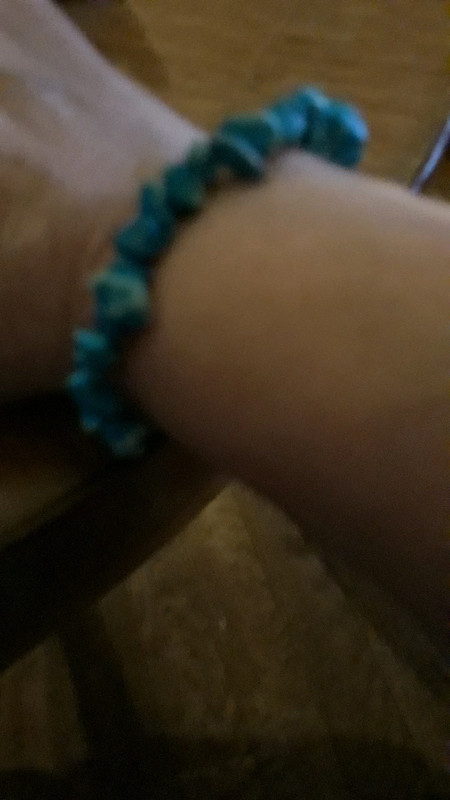 Très joli bracelet en turquoise véritable neuf bradé  1