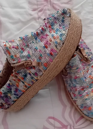 Sapatilhas tamanho 35, marca: Kylie Crazy, estado: Muito bom, tamanho: 35, €6.00, €7.00 inclui Proteção do Comprador