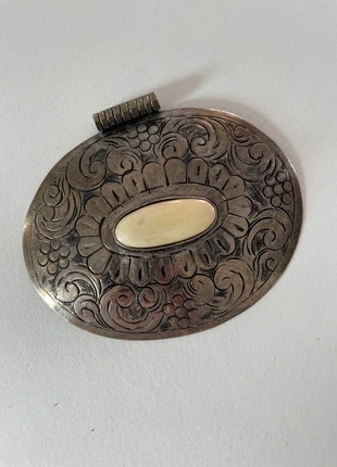 Grand pendentif vintage, staat: Heel goed, € 1,50, € 2,28 inclusief Kopersbescherming