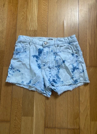 Short Femme 36, merk: GRG DNM, staat: Heel goed, maat: S / 36 / 8, € 5,00, € 5,95 inclusief Kopersbescherming