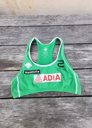 Brassiere de sport volleyball, marque: Descente, état: Bon état, taille: M, 5,00 €, 5,95 € Protection acheteurs incluse
