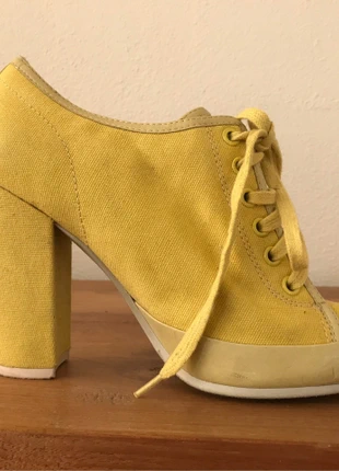 Gele canvas high heels, brand: Vintage, condizioni: Buone, taglia: 40, €10.00, €11.20 include la Protezione acquisti