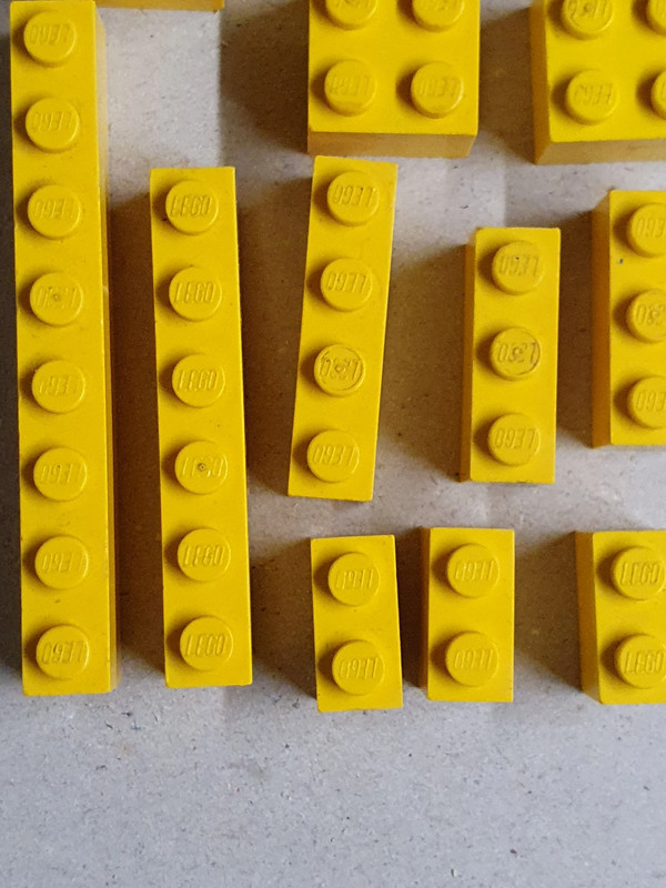 LEGO 300124 BRIQUE 2X4 - JAUNE