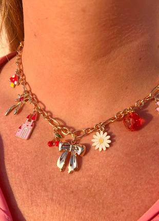 Collier Charms Féérique Ruban, Fleurs etc, marque: Fashion, état: Très bon état, 15,99 €, 17,49 € Protection acheteurs incluse