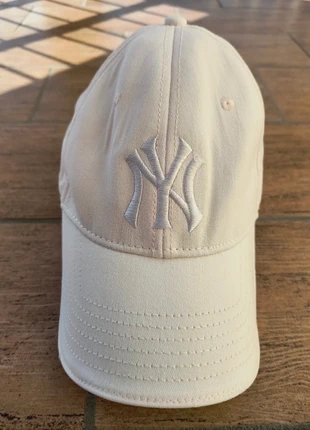 Berretto New York Yankees New Era – Rosa tenue, Versatile e Nuovo!, marke: New Era, zustand: Neu, größe: Einheitsgröße, 15,00 €, 16,45 € inklusive Vinted-Käuferschutz