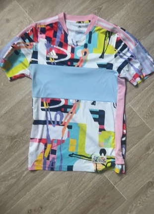 T-shirt adidas, marque: adidas, état: Très bon état, taille: S, 30,00 €, 32,20 € Protection acheteurs incluse