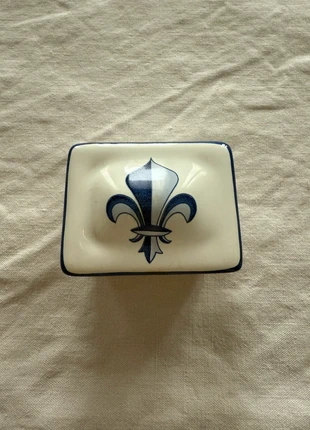 Scatolina in porcellana francese, marque: NO LABEL, état: Très bon état, 2,00 €, 2,80 € Protection acheteurs incluse