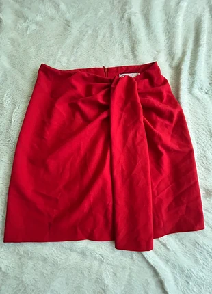 Jupe Naf Naf rouge taille 38 – portée 1-2 fois, excellent état., brand: Naf Naf, condizioni: Ottime, taglia: M / IT 42 / EU 38, €14.00, €15.40 include la Protezione acquisti