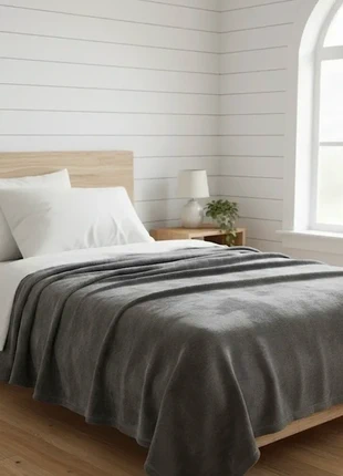 Manta 160 x 220 cm gris oscuro, merk: Local, staat: Nieuw met prijskaartje, € 14,00, € 15,40 inclusief Kopersbescherming