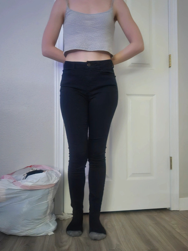 Booty Complementing Black Skinny Jeans 1