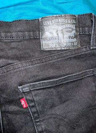 Jean Lévis , marque: Levi's, état: Très bon état, taille: W30 | FR 40, 40,00 €, 42,70 € Protection acheteurs incluse