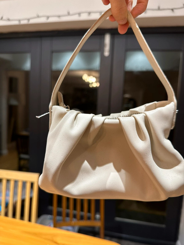 Small on sale cream handbag