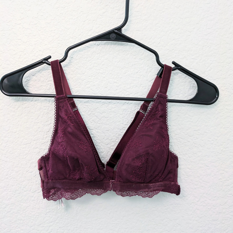 BNWT Victoria's Secret maroon lace front clasp bralette - Size XS 1