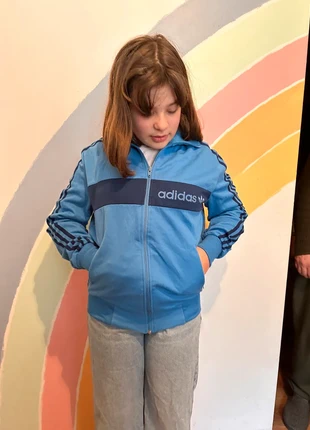 Veste Adidas bleu vintage, merk: adidas, staat: Goed, maat: M / 38 / 10, € 20,00, € 21,70 inclusief Kopersbescherming