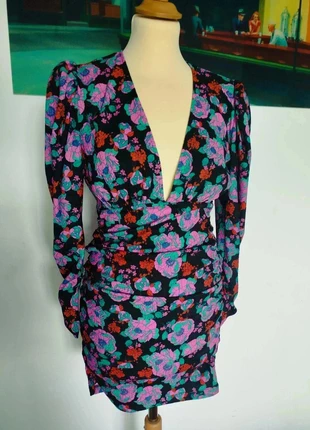 Robe Zara à fleurs. Taille S manches longues bouffantes, marque: Zara, état: Très bon état, taille: S / 36 / 8, 13,00 €, 14,35 € Protection acheteurs incluse