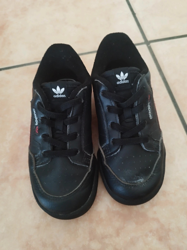 Scarpette Adidas nere bimbo numero 27 Vinted