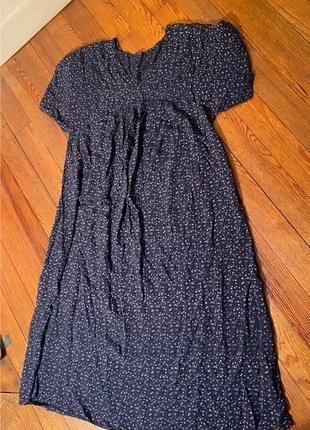 Robe longue vintage – Bleu marine, motifs floraux rouges, blancs et noirs, col V, marque: Vintage Dressing, état: Très bon état, taille: L / 40 / 12, 15,00 €, 16,45 € Protection acheteurs incluse