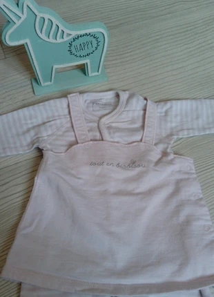 Ensemble 1 mois , marque: P'tit Bisou, état: Très bon état, taille: Jusqu'à 1 mois / 50 cm, 1,00 €, 1,75 € Protection acheteurs incluse