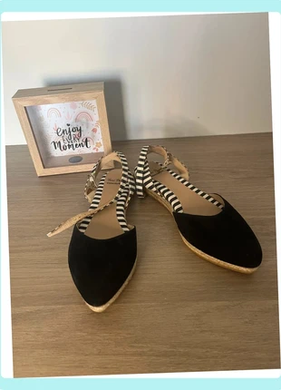 Sandales Toni Pons noires et blanches – Taille 39 – Neuf, jamais porté, brand: Toni Pons, condition: New without tags, size: 39, €24.77, €26.71 includes Buyer Protection