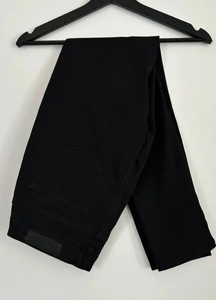 Pantalon Jean Slim Noir Naf-Naf, merk: Naf Naf, staat: Heel goed, maat: M / 38 / 10, € 5,00, € 5,95 inclusief Kopersbescherming