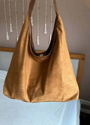 Brown suede type hobo bag-Brown mustard shoulder bag-Winter vintage y2k bag, brand: Vintage Dressing, condizioni: Nuovo senza cartellino, €12.00, €13.30 include la Protezione acquisti