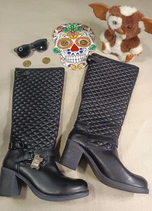 😍 Bottes Cavalières Matelassées Noires Cuir T.39 Neuf Style Chic & Rock 😍, marque: Closer By Chaussea, état: Neuf avec étiquette, taille: 39, 24,90 €, 26,85 € Protection acheteurs incluse