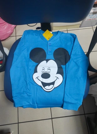 Pigiama Disney Topolino taglia 5-6 anni, marque: Disney, état: Neuf sans étiquette, taille: 5 ans / 110 cm, 15,00 €, 16,45 € Protection acheteurs incluse